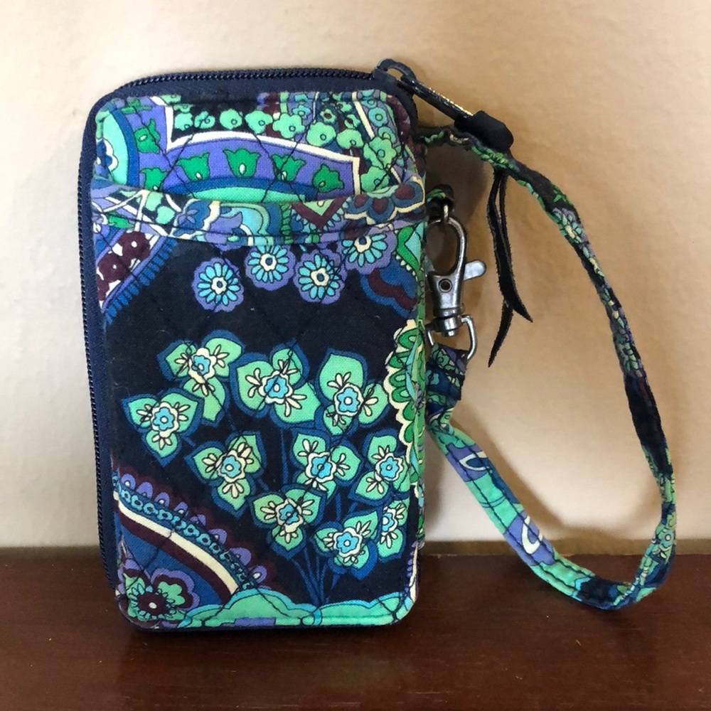 Vera Bradley Blue Rhapsody wristlet